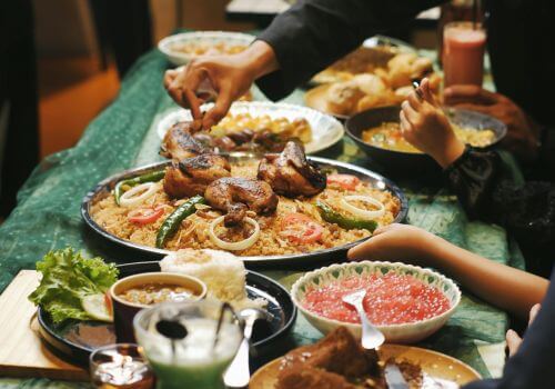 Repas en voyage pour permettre de mieux gérer le décalage horaire 